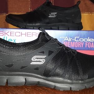 Sketchers shoes